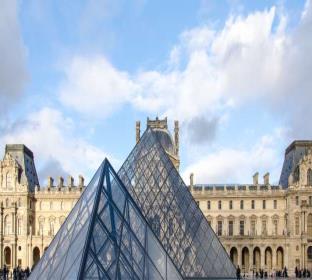 louvre museum in paris