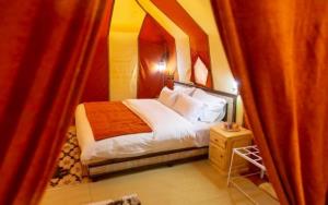 milky way desert camp