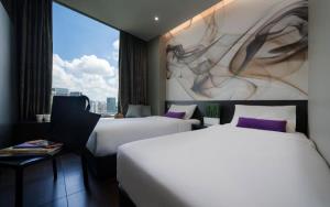 v lavender hotel
