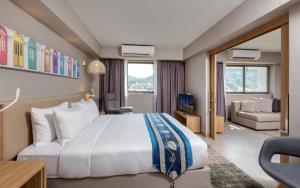 journeyhub phuket patong phuket