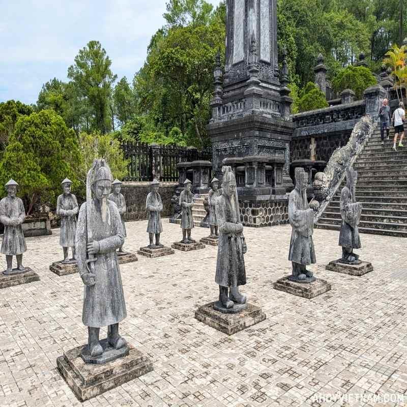 tomb of khai dinh 100kb
