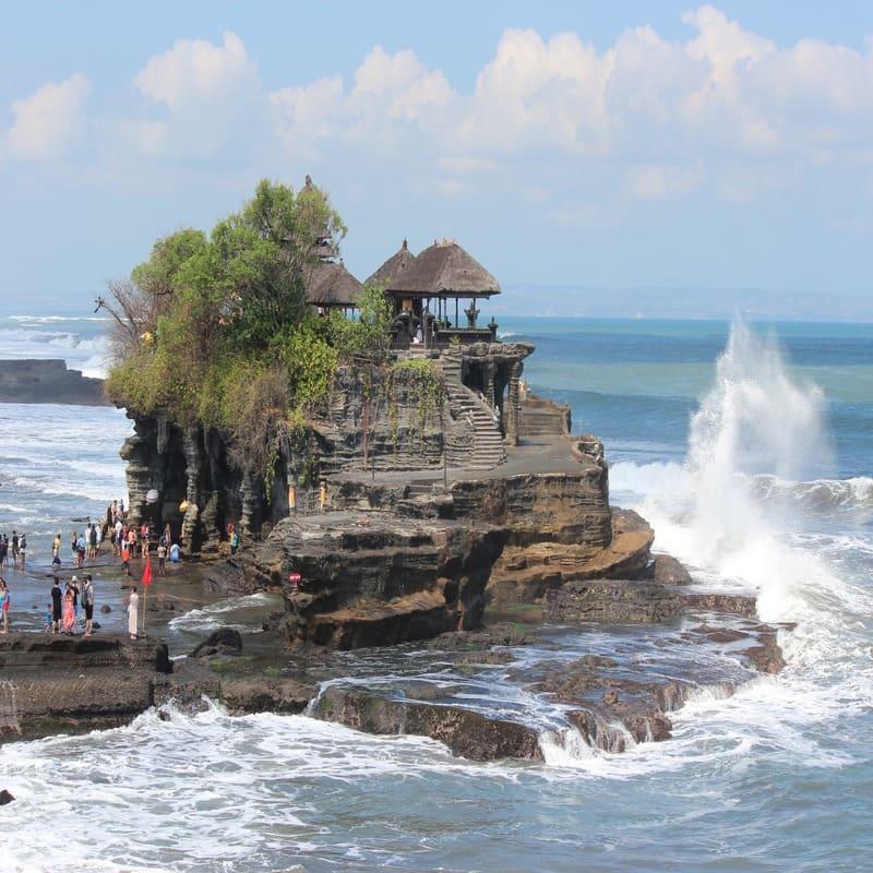 tanah lot bali