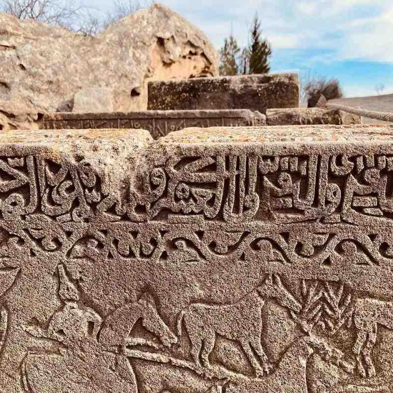 boyukdash petroglyphs gobustan azerbaijan