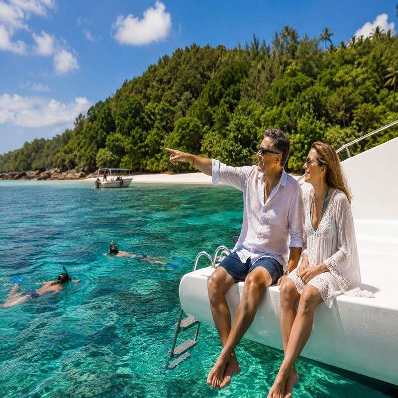 sainte anne marine park snorkelling seychelles couple