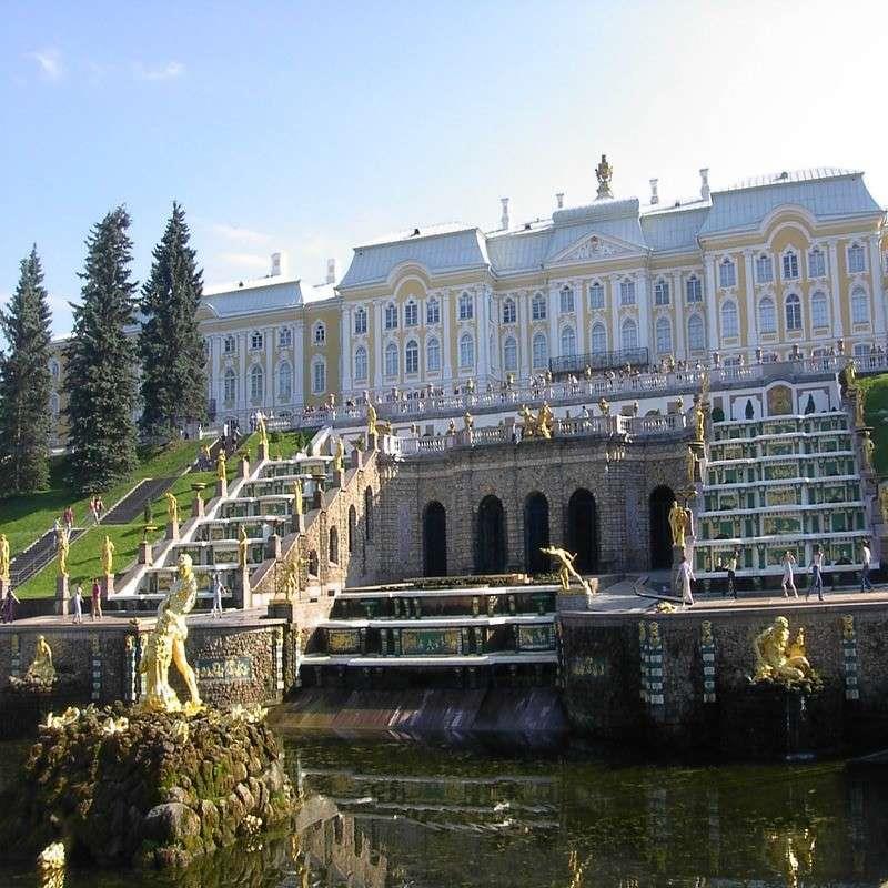 peterhof grand palace russia