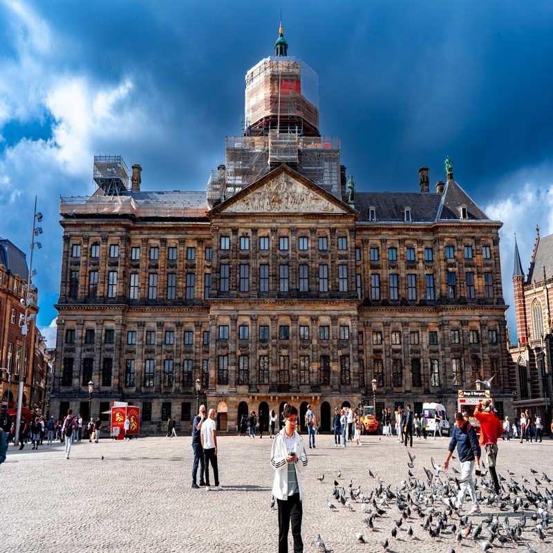 dam square royal palace amsterdam