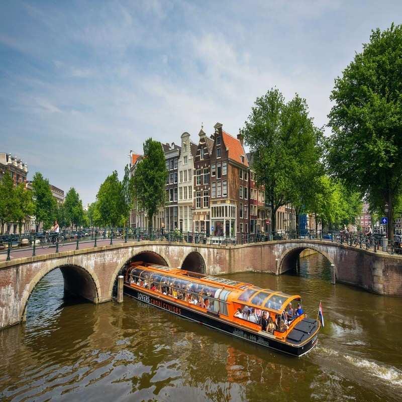 canal cruise amsterdam