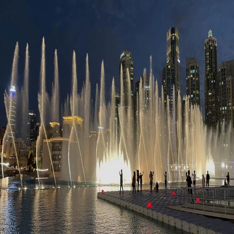 dubai fountain boardwalk dubai