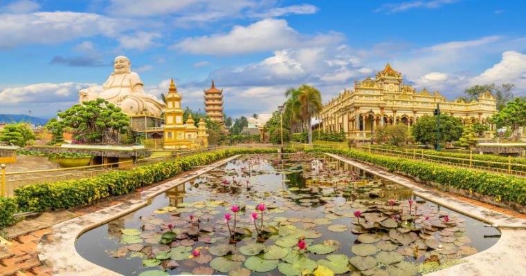 ho chi minh city tourist place 01